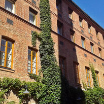 Der schöne Innenhof des Hotel Fabrik