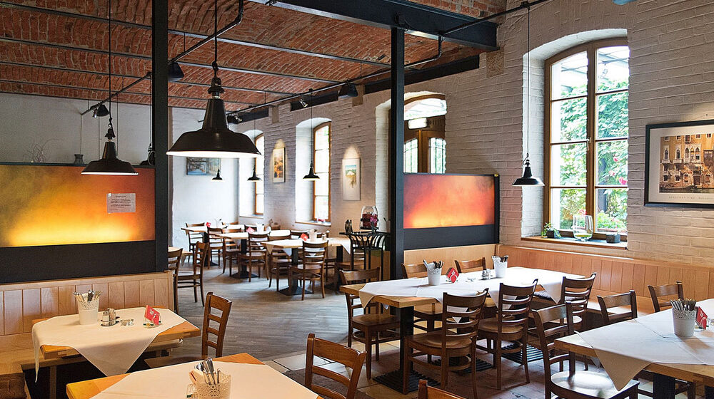 Unvergleichliches Ambiente in der Gaststätte "Zur Fabrik" Unvergleichliches Ambiente in der Gaststätte "Zur Fabrik"